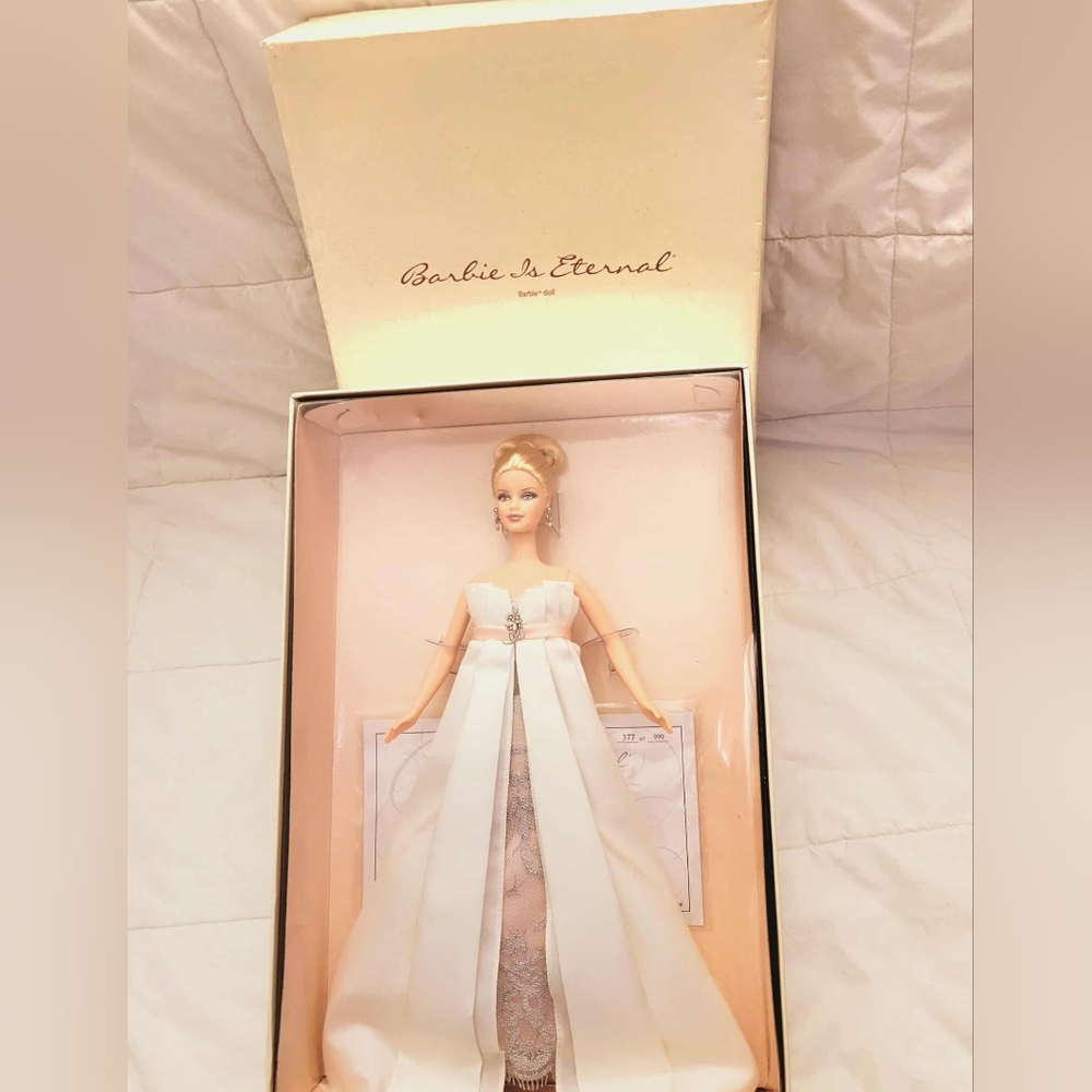 Barbie Eternal 2011 Convention 377 Of 999  RARE